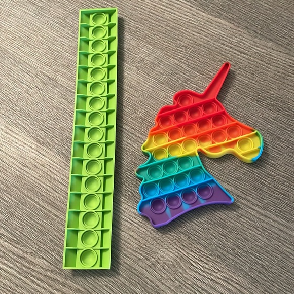 Bundle of pop-it’s - Picture 7 of 9